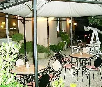 Des Bains קאטוליקה