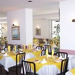 Des Bains מלון 3*