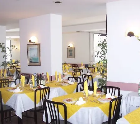 Des Bains Hotel 3*