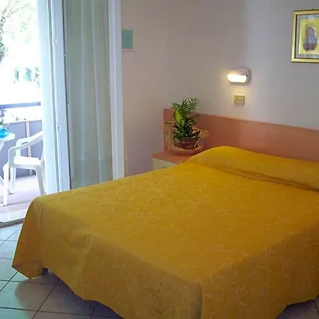 Des Bains מלון 3*